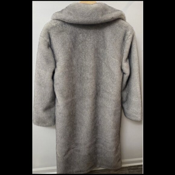 Abercrombie and Fitch - BRAND NEW - Faux Fur - Full Length Coat - Size SM (GREY) - Picture 3 of 7